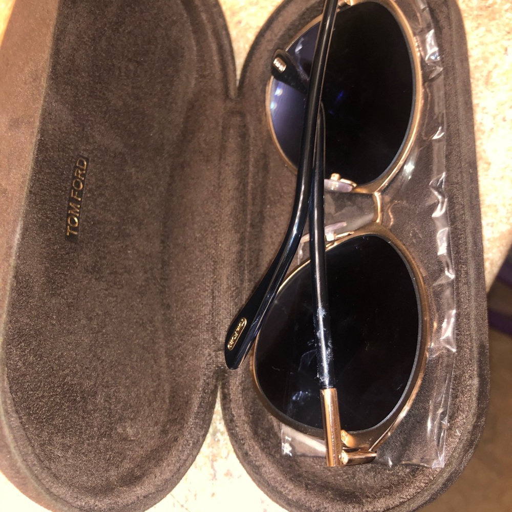 Tom Ford - Picture 2 of 2